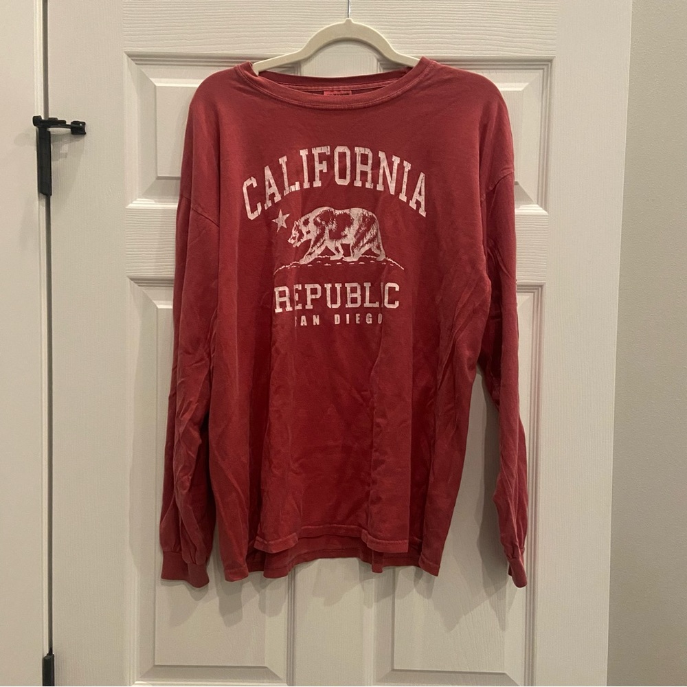 SOLD Vintage Long Sleeve California - San Diego Tshirt RED large